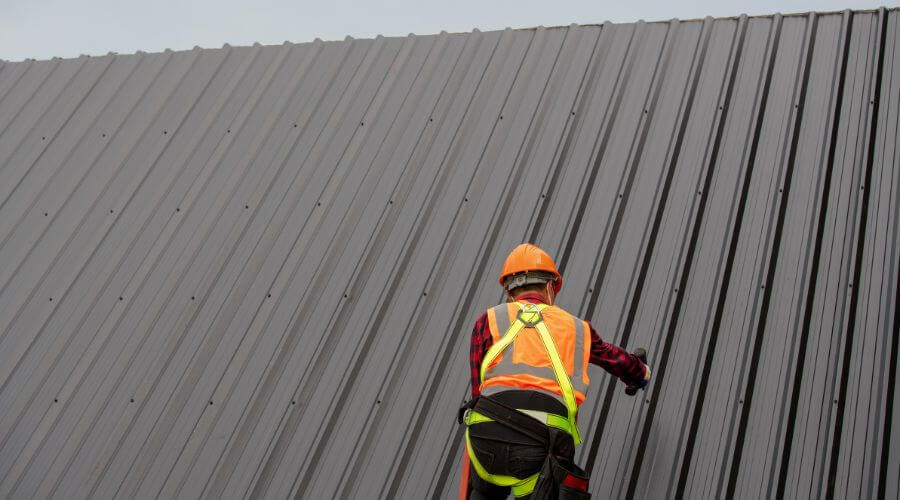 Expert top industrial roofings services in Melvin, IL